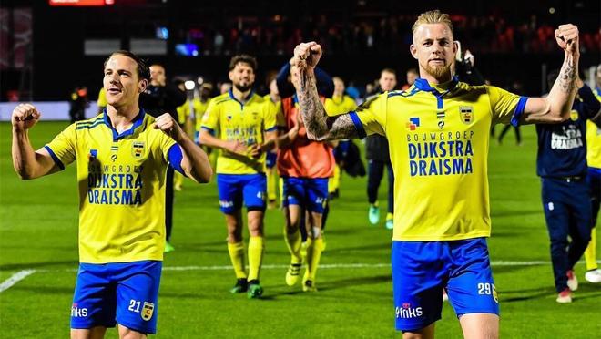 尤其是处于 尤其是处于