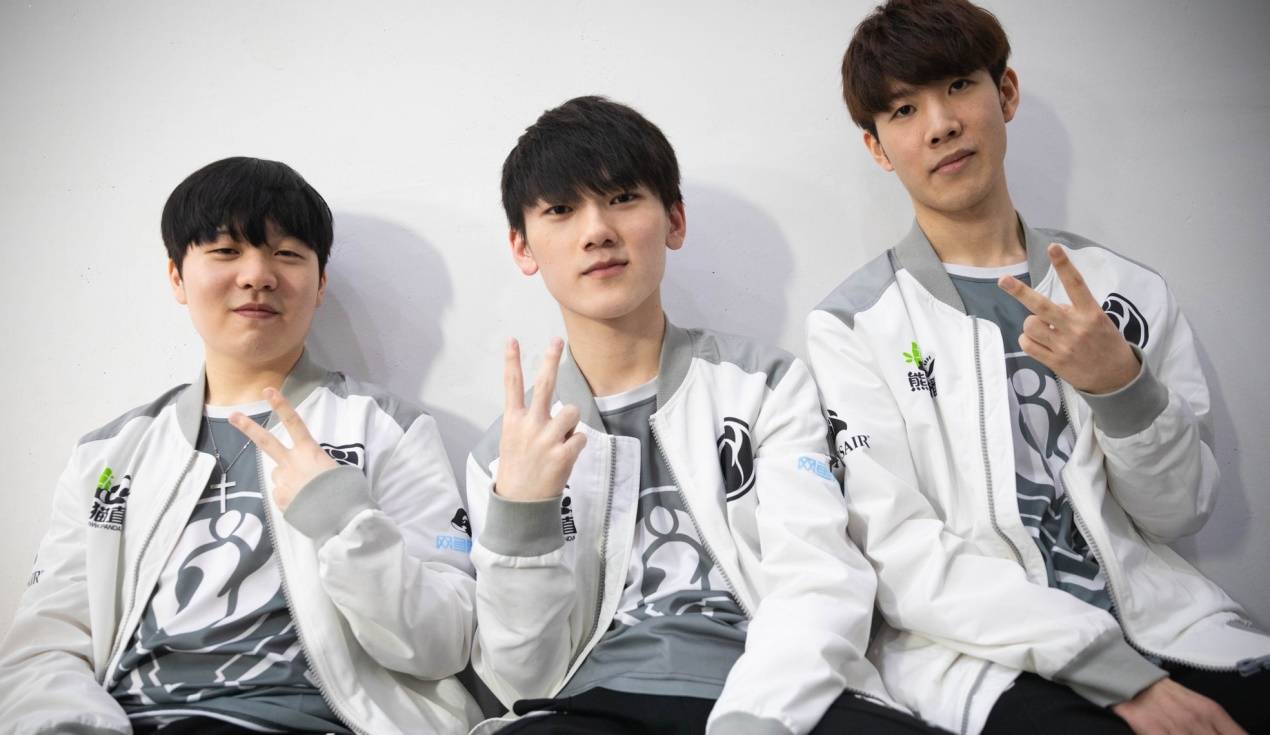 强调培养年 强调培养年