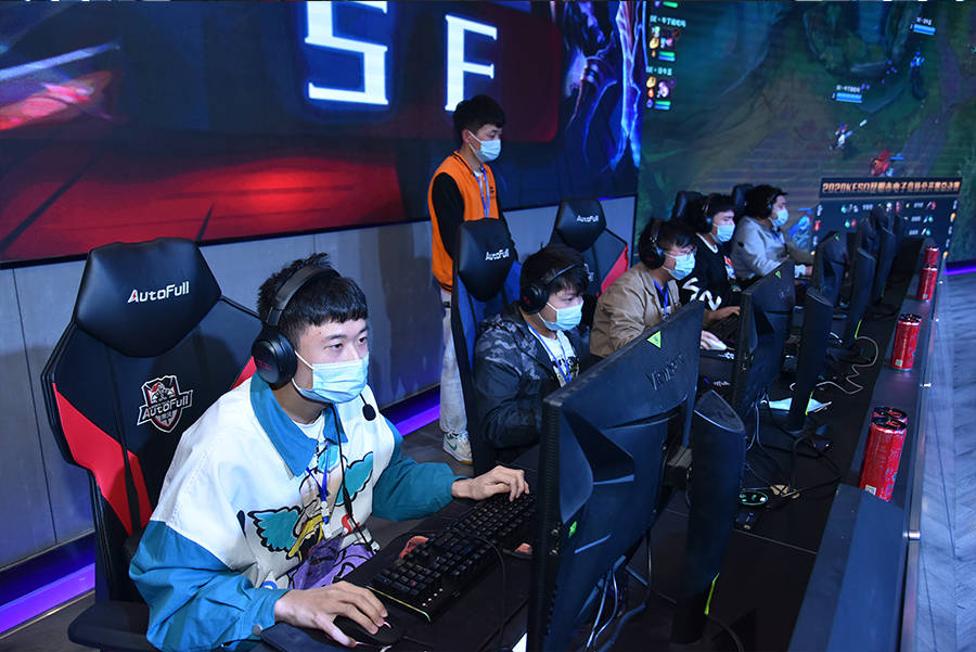 随着比赛接 随着比赛接